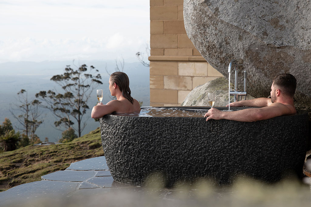 The Keep - East Coast Tasmania - Bathubs with a view